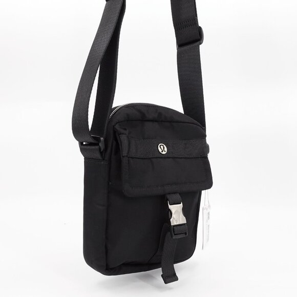Lululemon Wunderlust Crossbody Bag 2L Black OS - Picture 7 of 16